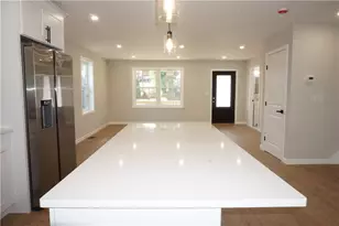 95 Sunset Ave, Providence, RI 02909 - Photo 15