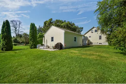 520 Middle Highway, Barrington, RI 02806 - Photo 33