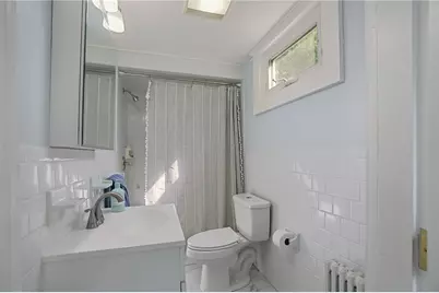 520 Middle Highway, Barrington, RI 02806 - Photo 19