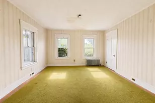 39 Illinois St, Central Falls, RI 02863 - Photo 27