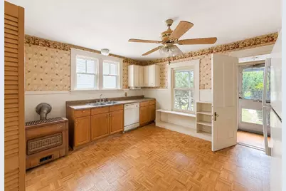 39 Illinois Street, Central Falls, RI 02863 - Photo 23