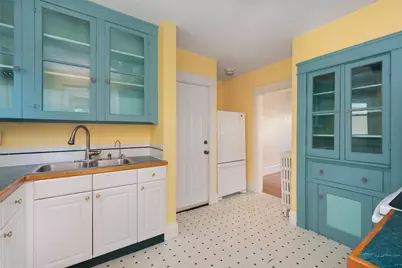 21 Taft Avenue, Providence, RI 02906 - Photo 15