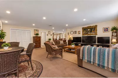 15 Metacomet Avenue, East Providence, RI 02916 - Photo 7