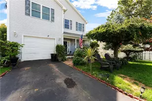 15 Metacomet Ave, East Providence, RI 02916 - Photo 5