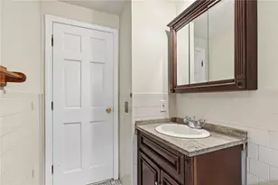 29 Stillwater Ave, Providence, RI 02908 - Photo 21