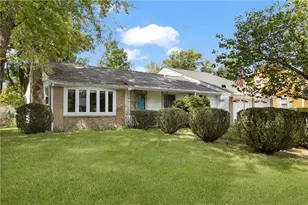 14 Plymouth Dr, Barrington, RI 02806 - Photo 1