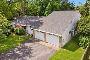 14 Plymouth Dr, Barrington, RI 02806 - Photo 5