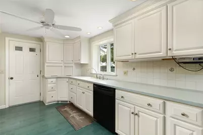 14 Plymouth Drive, Barrington, RI 02806 - Photo 13