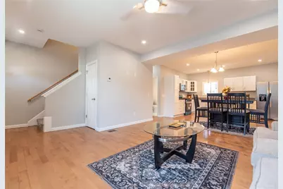 184 Avenue C #-3, Woonsocket, RI 02895 - Photo 5