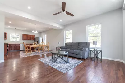 184 Avenue C #-1, Woonsocket, RI 02895 - Photo 3