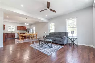 184 Avenue C, Woonsocket, RI 02895 - Photo 3