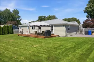 43 Bayview Dr, West Warwick, RI 02893 - Photo 11
