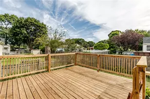 92 Hawksley Ave, Warwick, RI 02889 - Photo 3
