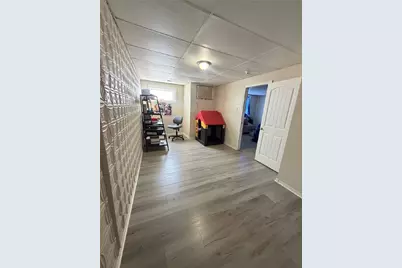 204 Dunnell Avenue, Pawtucket, RI 02860 - Photo 9