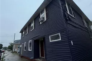 204 Dunnell Ave, Pawtucket, RI 02860 - Photo 3