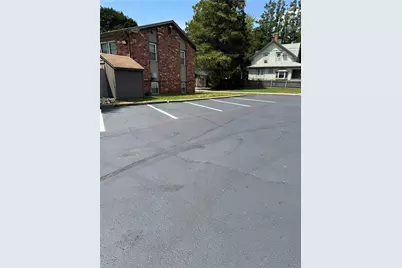 586 Woonasquatucket Avenue, North Providence, RI 02911 - Photo 5