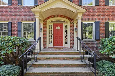 131 Freeman Parkway, Providence, RI 02906 - Photo 3