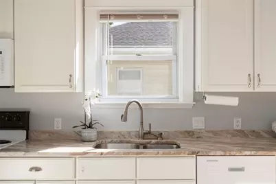 14 Taft Avenue, Providence, RI 02906 - Photo 9