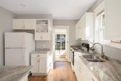 14 Taft Avenue, Providence, RI 02906 - Photo 11