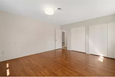 30 Wardlaw Court, Providence, RI 02908 - Photo 17