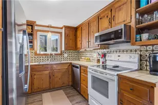 430 Pond St, South Kingstown, RI 02879 - Photo 7