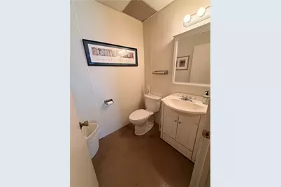 1678 East Main Road #7, Portsmouth, RI 02871 - Photo 5