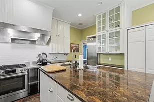 35 Hammond St, Providence, RI 02909 - Photo 13