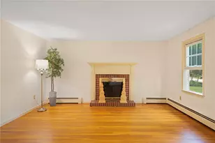 102 Edgewater Rd, Narragansett, RI 02882 - Photo 19