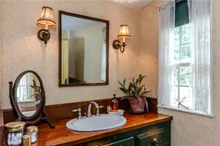1409 Hope Rd, Cranston, RI 02831 - Photo 17