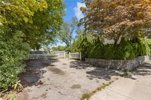 217 Bay View Ave, Cranston, RI 02905 - Photo 19