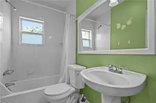 217 Bay View Ave, Cranston, RI 02905 - Photo 9