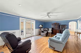 201 Randolph Ave, Tiverton, RI 02878 - Photo 13