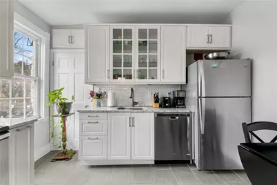 8 Franklin Street #3, Newport, RI 02840 - Photo 9
