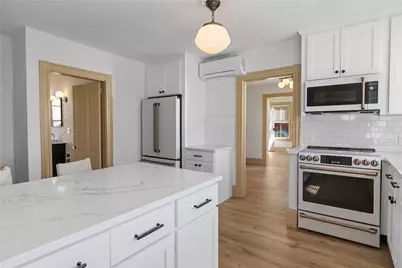 18 Barney Street #2, Newport, RI 02840 - Photo 5