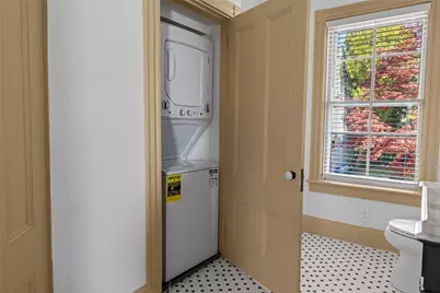 18 Barney Street #2, Newport, RI 02840 - Photo 19