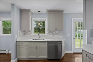 126 Alton Bradford Rd, Hopkinton, RI 02808 - Photo 3