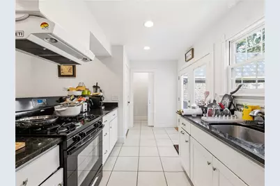 24 Annandale Road, Newport, RI 02840 - Photo 15