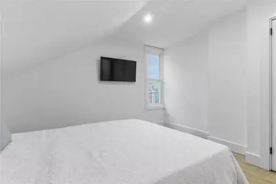 13 Sherman Street #4, Newport, RI 02840 - Photo 9