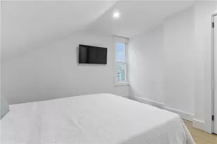 13 Sherman St, Newport, RI 02840 - Photo 9