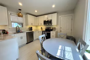 8 Barney St, Newport, RI 02840 - Photo 1
