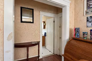 23 Whitford Ave, Pawtucket, RI 02860 - Photo 9
