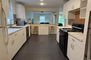 23 Carey St, Newport, RI 02840 - Photo 1