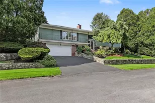 14 Sweet Hill Dr, Johnston, RI 02919 - Photo 3