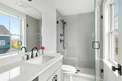 118 Newport Avenue, Middletown, RI 02842 - Photo 35