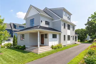 118 Newport Ave, Middletown, RI 02842 - Photo 5