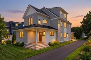 118 Newport Ave, Middletown, RI 02842 - Photo 1