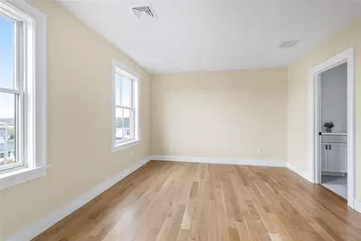 118 Newport Avenue, Middletown, RI 02842 - Photo 37