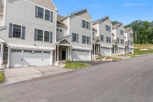102 Hunting Hill Dr, Cumberland, RI 02864 - Photo 5