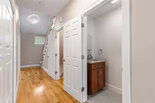 102 Hunting Hill Dr, Cumberland, RI 02864 - Photo 15