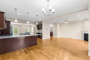 102 Hunting Hill Dr, Cumberland, RI 02864 - Photo 9